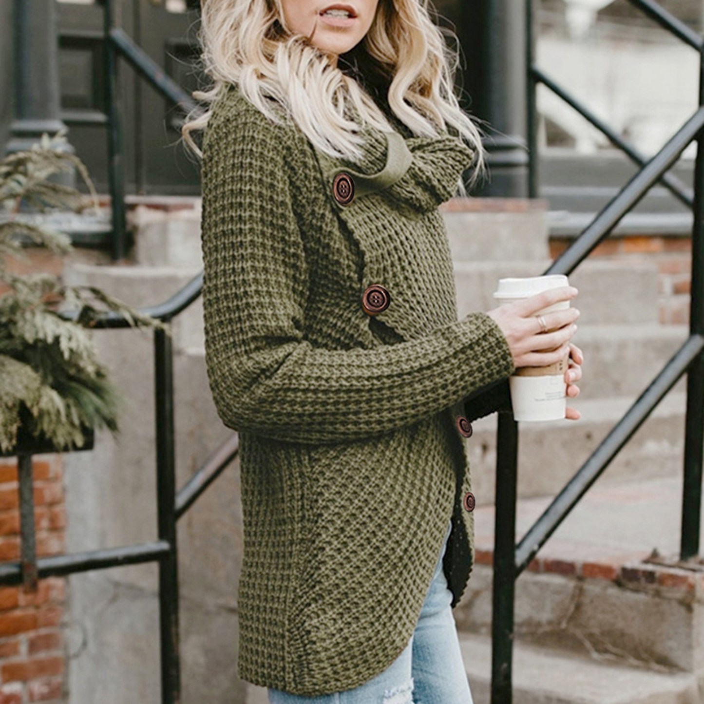 Marybeth - Moderner A-symmetrischer Rollkragenpullover mit stilvollen Details 8