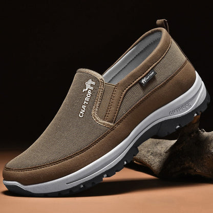 Bequeme Herren Outdoor-Slipper – Rutschfeste Freizeitschuhe für Wandern & Alltag 4