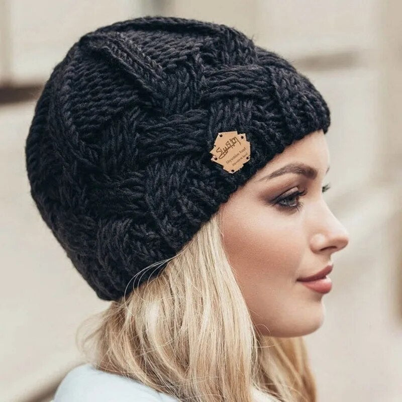Cecelia | Weiche und modische Strickmütze 0