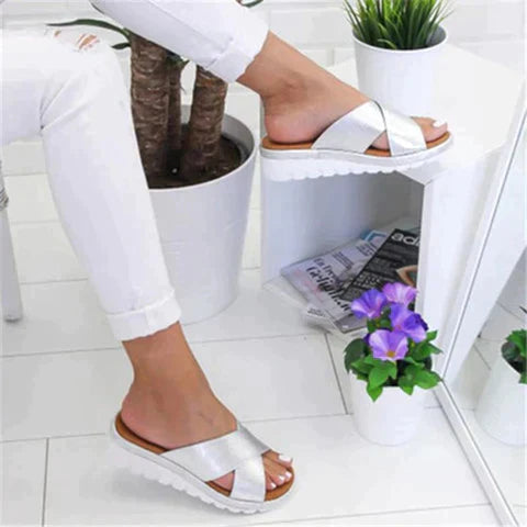 CloudWalk Luxe: Die zukunftsweisenden Ortho-Sandalen für ultimativen Komfort und Stil 3