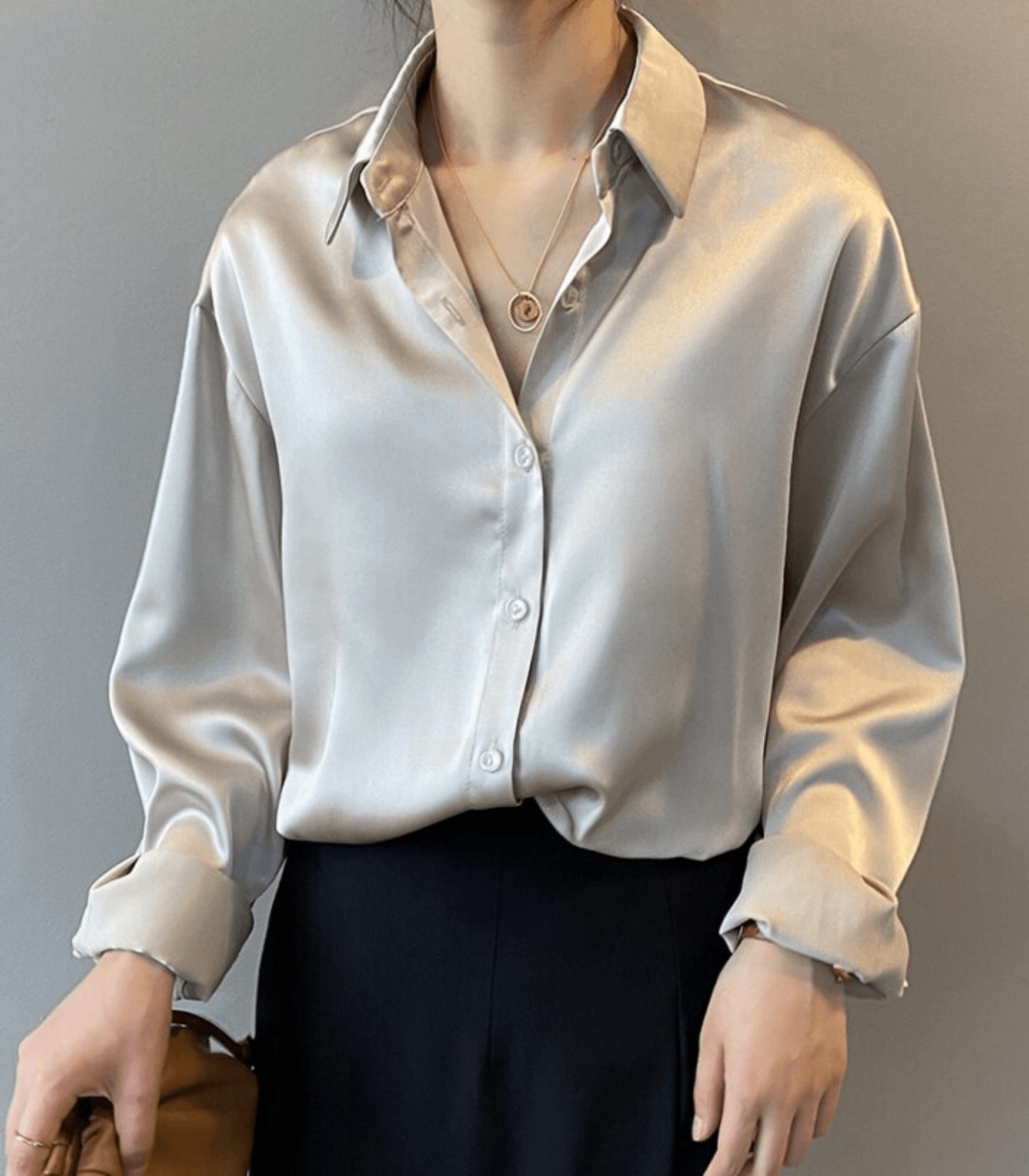Geknöpfte Satin-Seidenbluse 0