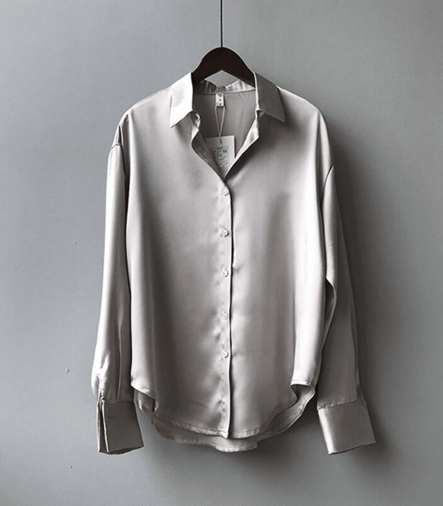 Geknöpfte Satin-Seidenbluse 4