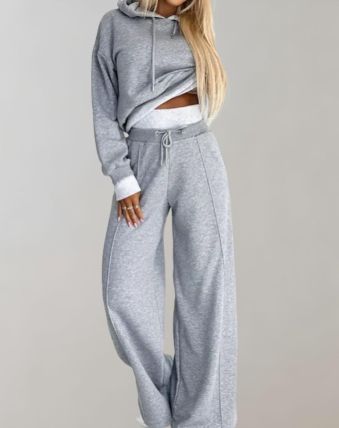 Ivah | 2-teiliges Set aus Kapuzenpullover und weit geschnittener Hose 2