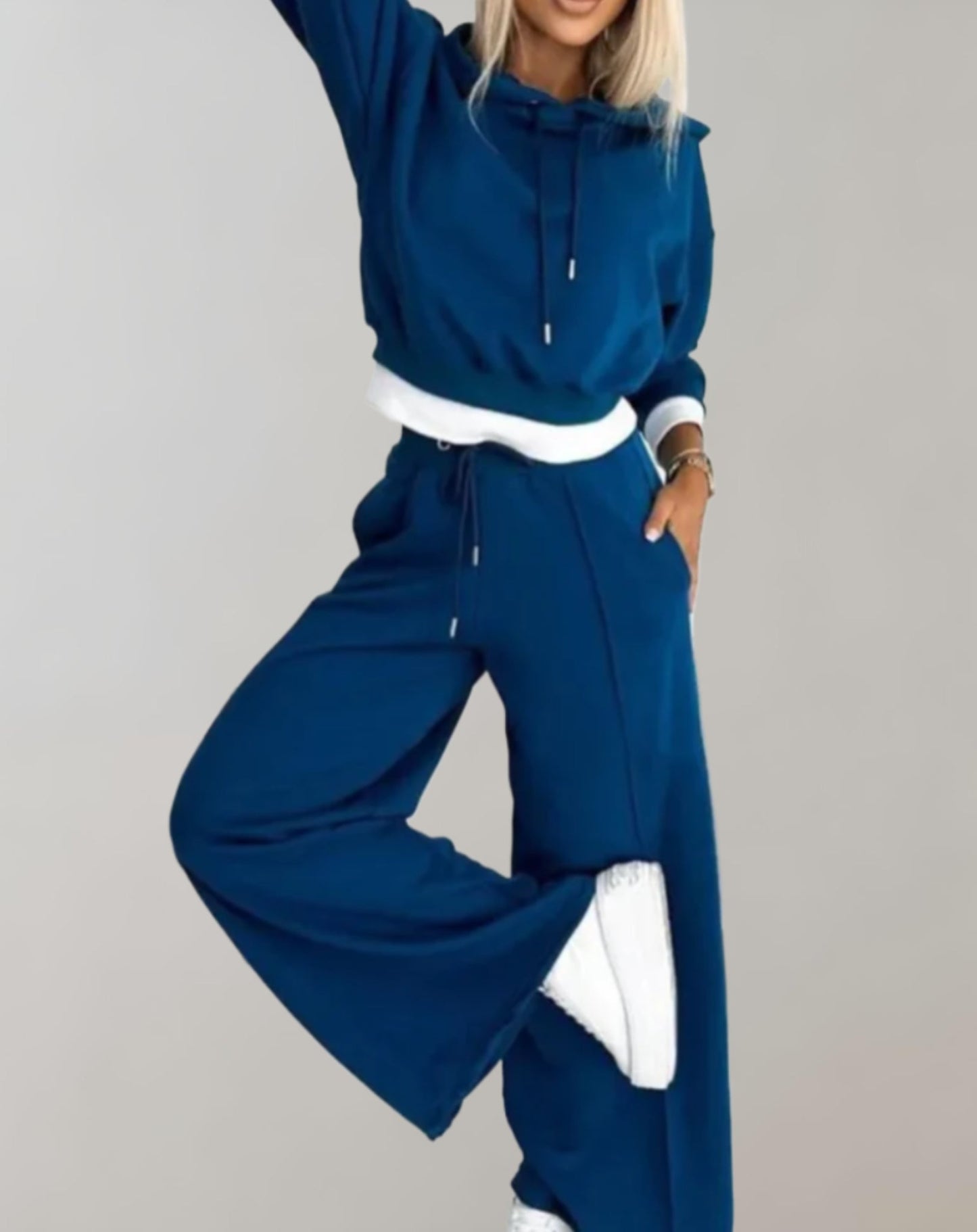 Ivah | 2-teiliges Set aus Kapuzenpullover und weit geschnittener Hose 3