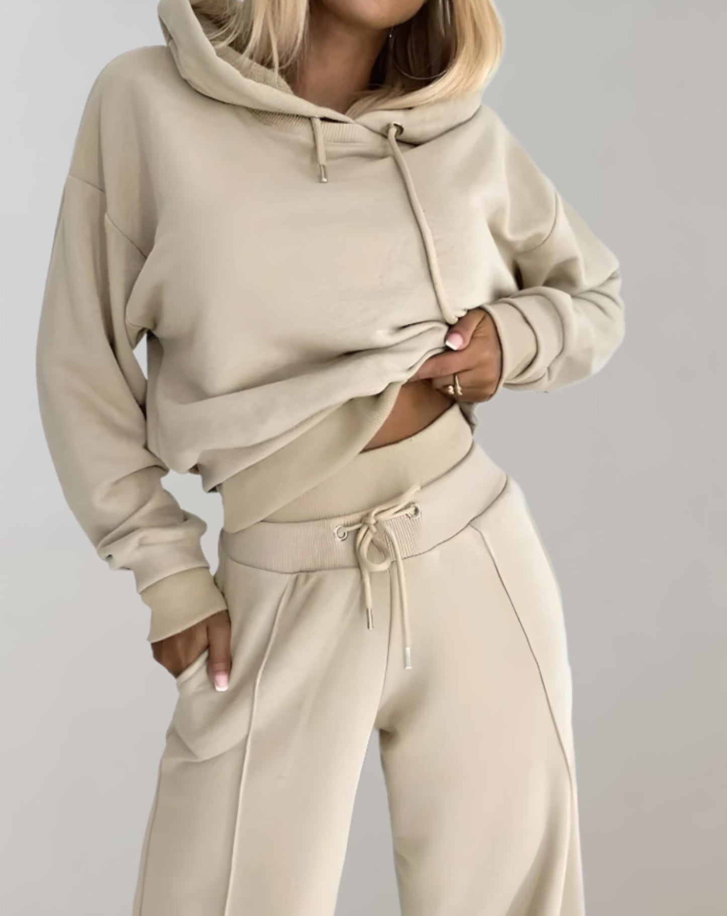 Ivah | 2-teiliges Set aus Kapuzenpullover und weit geschnittener Hose 5