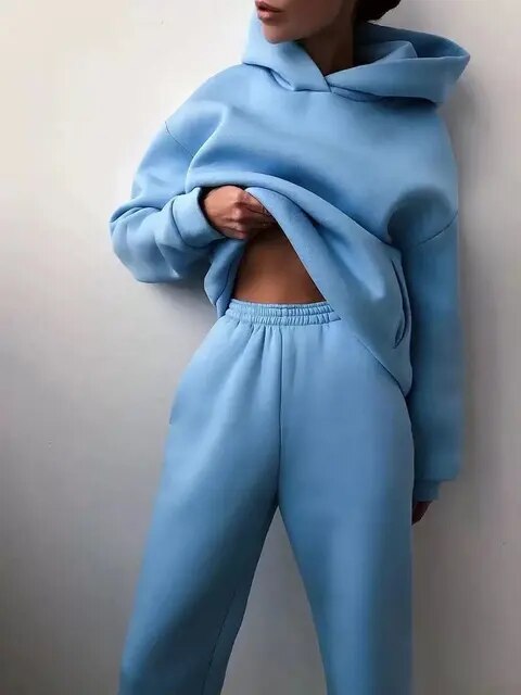 Kapuzenpulli und Jogginghosen Set für Damen 10