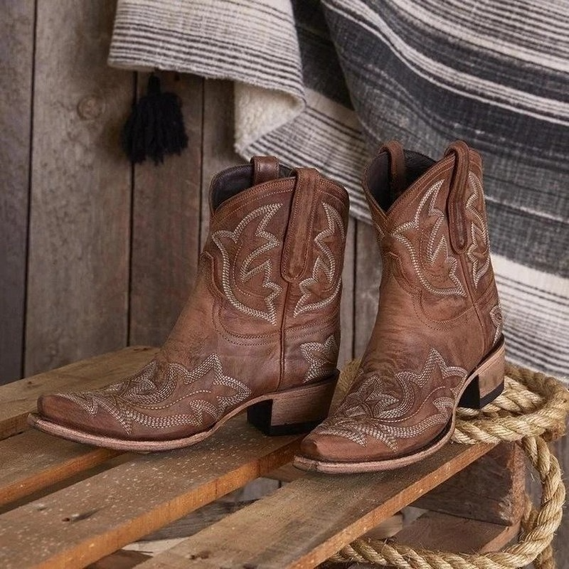 Lina - Bestickte Cowboystiefel aus Leder 0