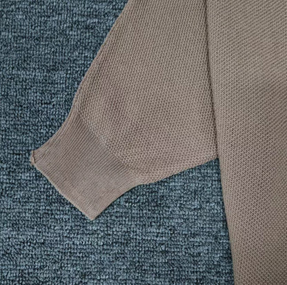 Lucile - Goldfarbener einfarbiger Pullover mit Rundhalsausschnitt 7