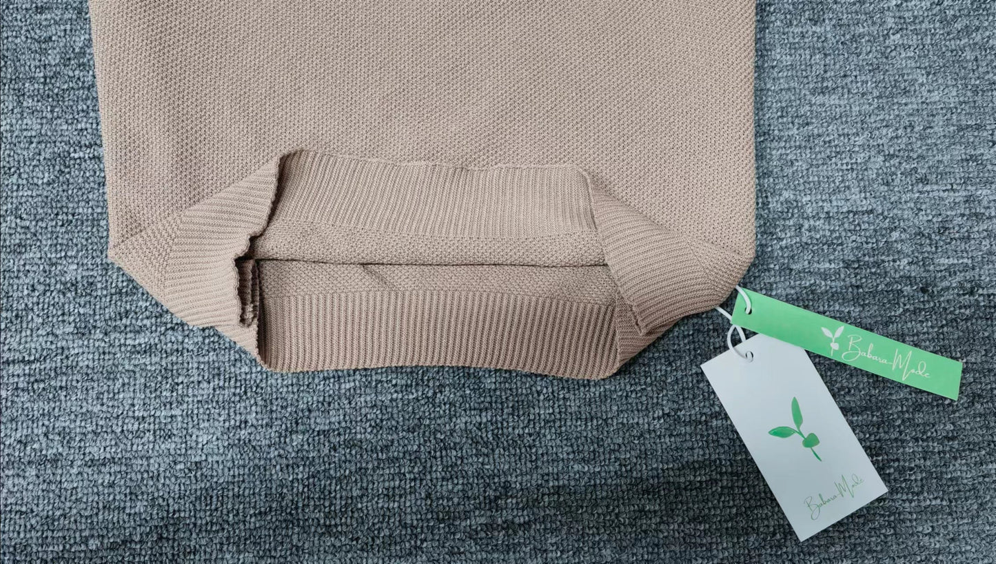 Lucile - Goldfarbener einfarbiger Pullover mit Rundhalsausschnitt 8