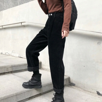 MALIA - Lässige Freizeithose aus Cord 1