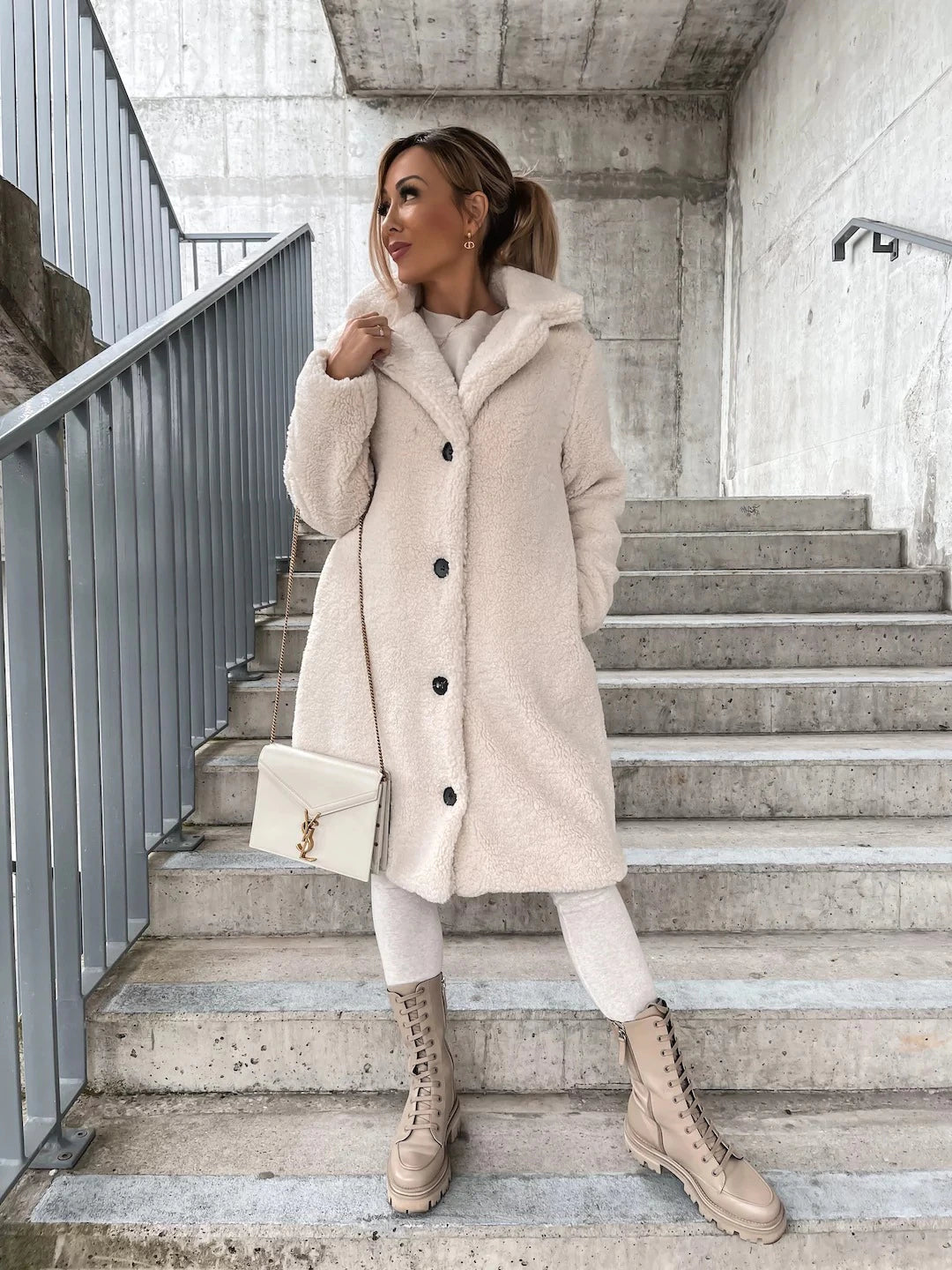 Meike Wintermantel aus feiner Wolle 2