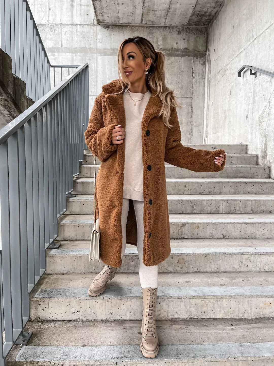 Meike Wintermantel aus feiner Wolle 6