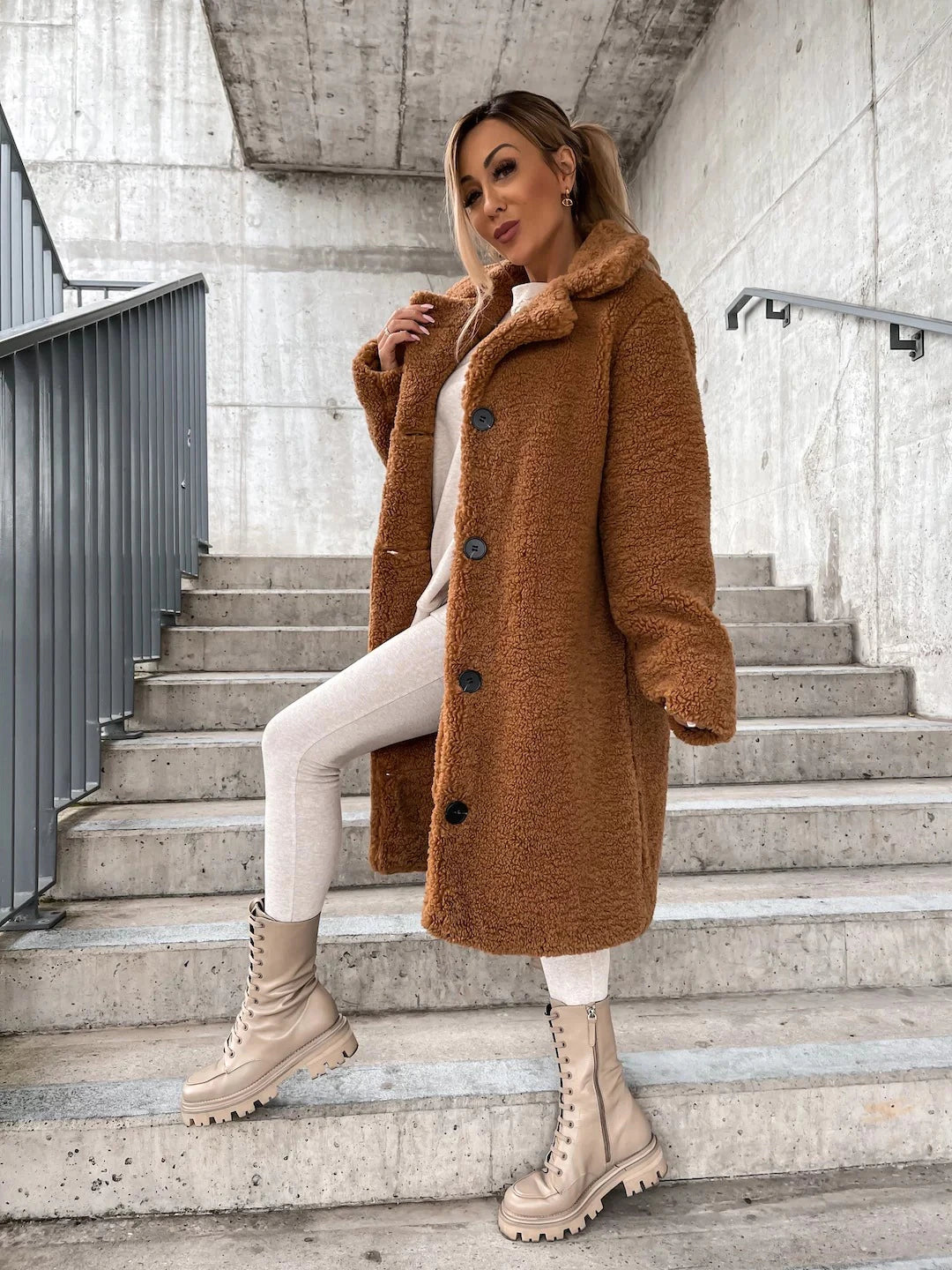 Meike Wintermantel aus feiner Wolle 8