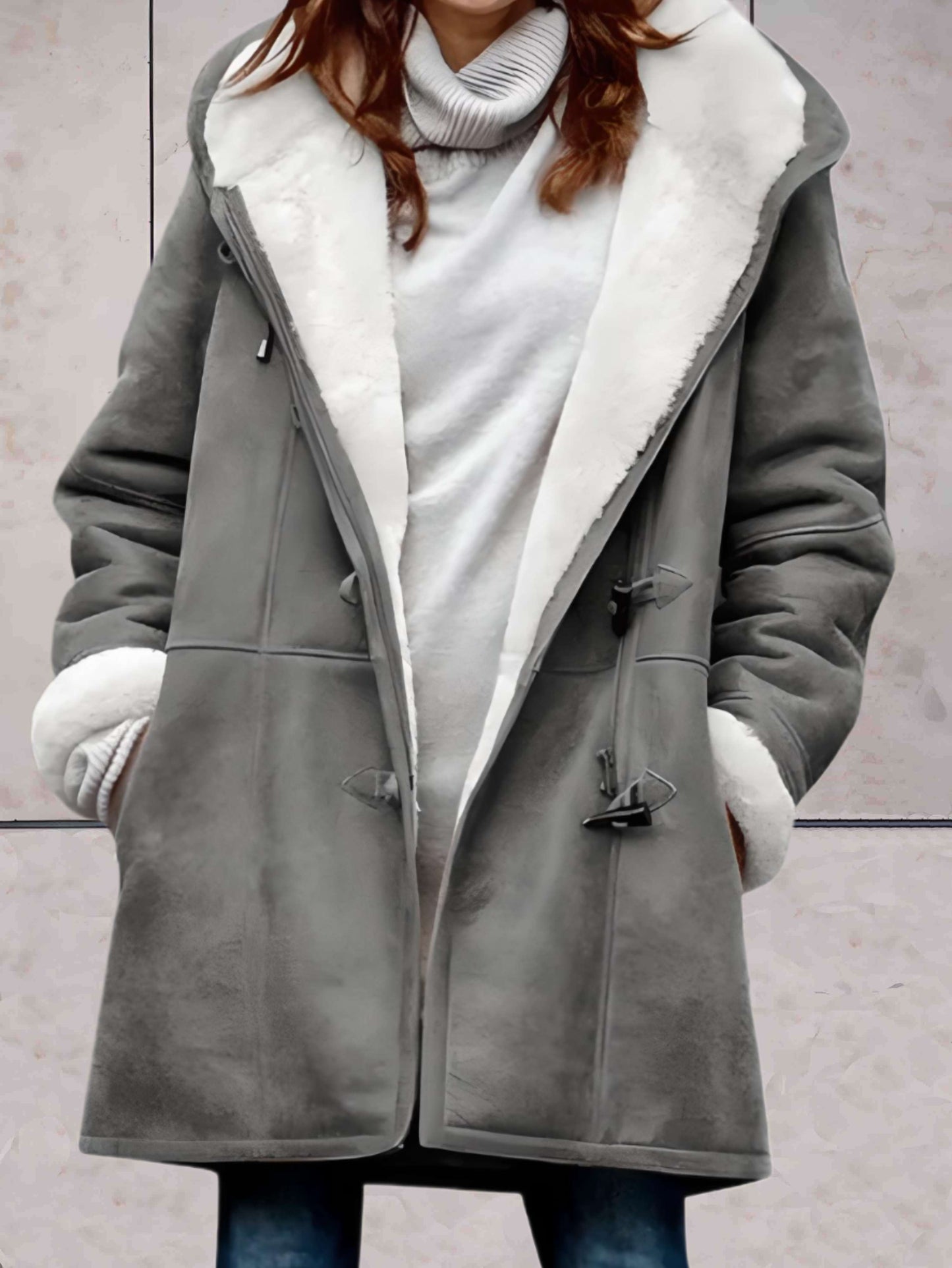 Reta - Luxuriöser Wintermantel aus Wildlederimitat mit Fleece-Futter 2