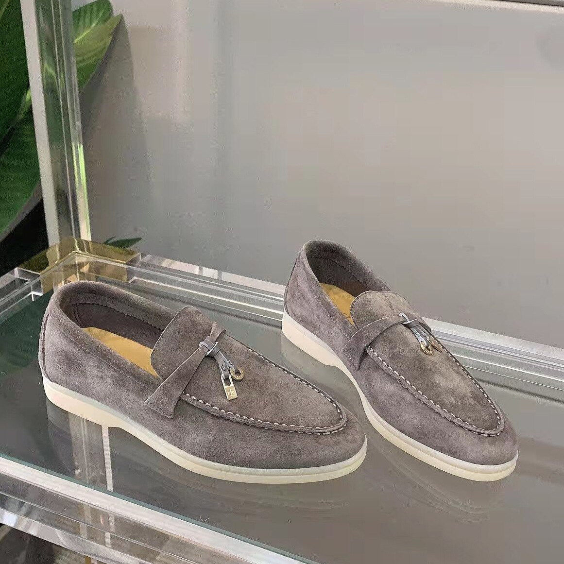 Sara Suede Loafers | Ein klassisches und schickes Design, das sicher die Aufmerksamkeit auf sich zieht 4