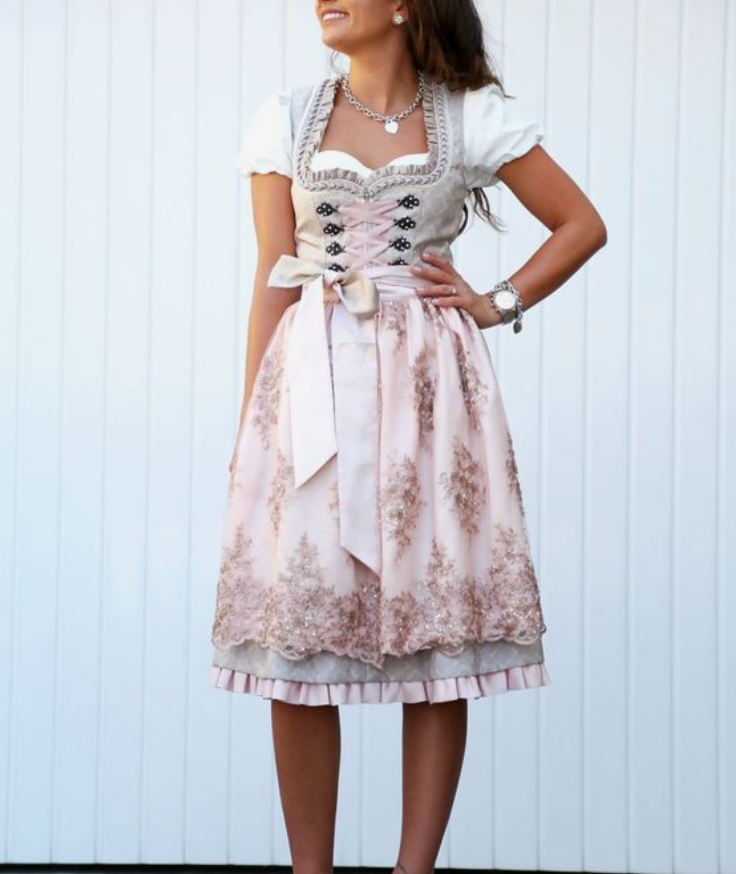 TRACHTIG JILL - Einzigartige Tracht für Damen mit Schürze und Bluse 1